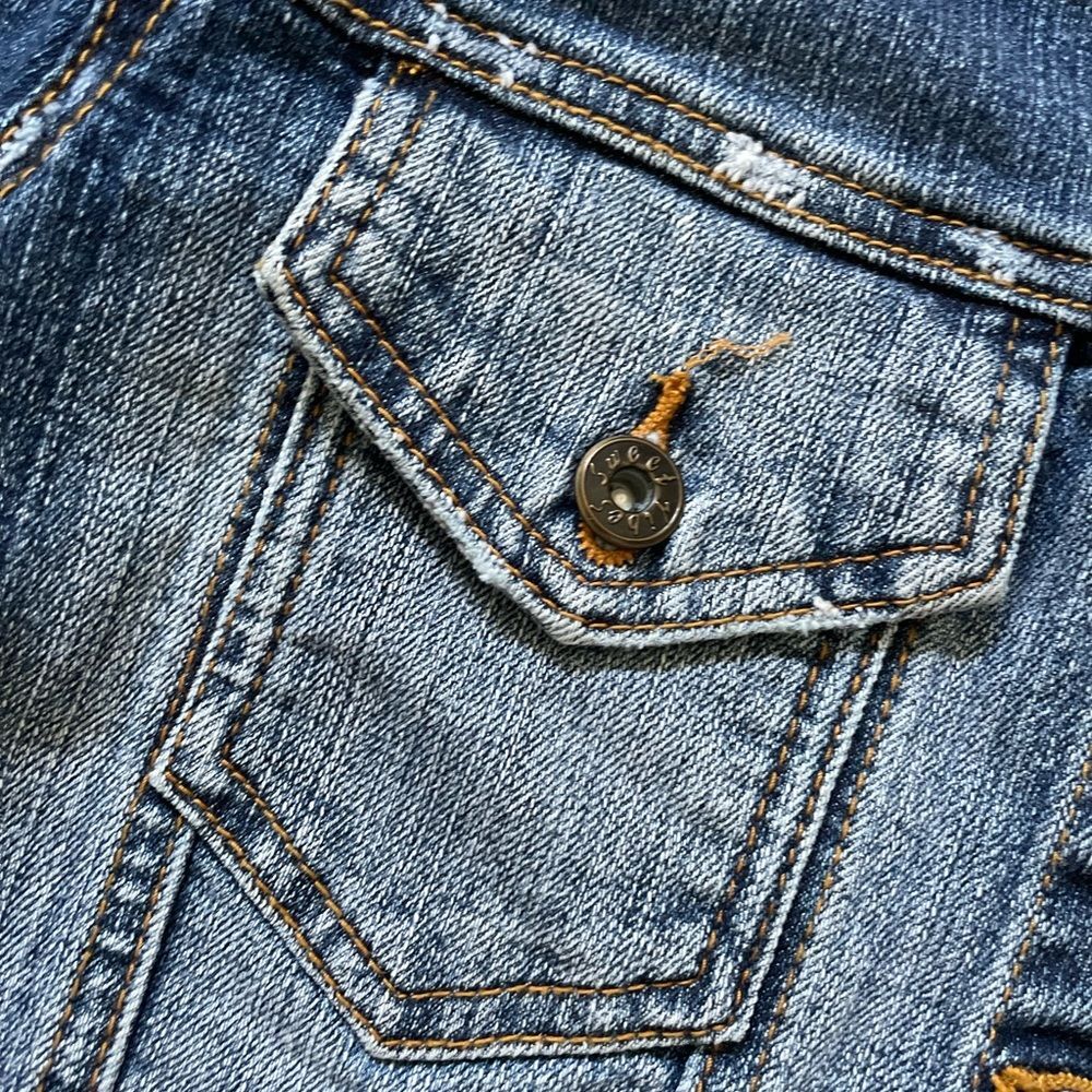 Sweet Vibes Bolero length jeans Jacket some distressing Size M runs small - Picture 6 of 10